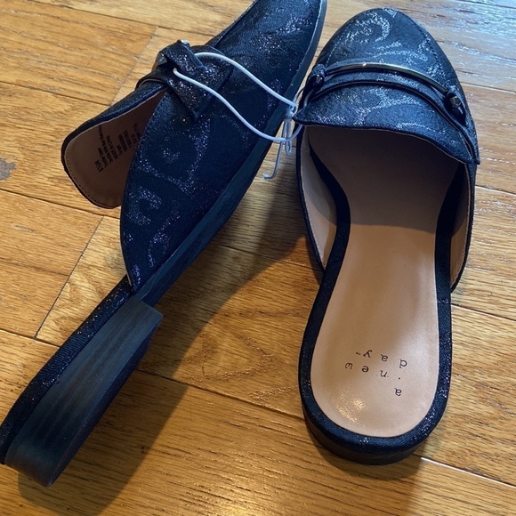 A new day black mules 8.5 wide nwt - Picture 4 of 5